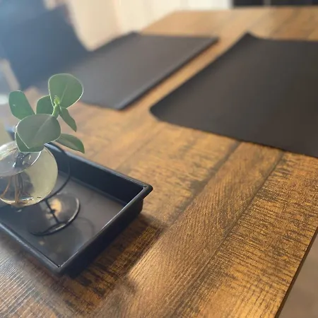 - Terrasse - A93 Anbindung - Netflix - Stadtnah
